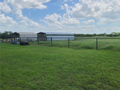 200 W 418 Creek Premont TX 78375