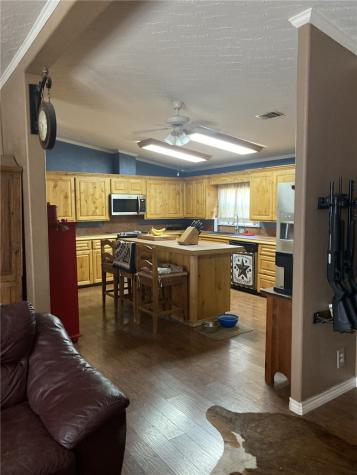 200 W 418 Creek Premont TX 78375