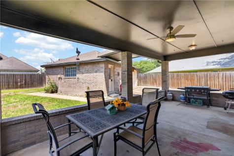4221 Cowhouse Creek Court Corpus Christi TX 78410