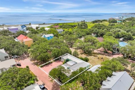 53 Old Cottage Beach Rockport TX 78382