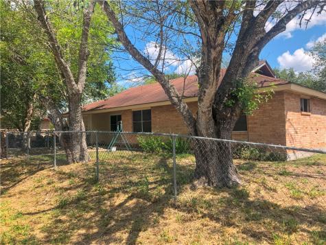 10446 5th Street Beeville TX 78102
