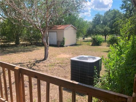 10446 5th Street Beeville TX 78102