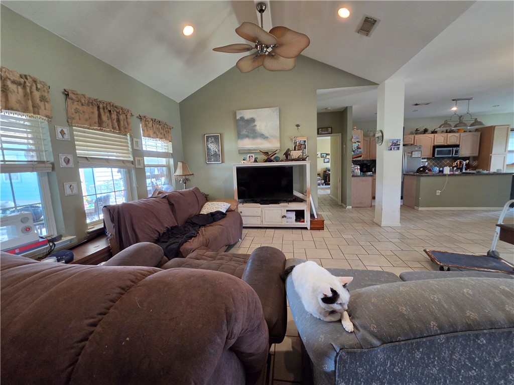 111 Paso Madera Rockport TX 78382