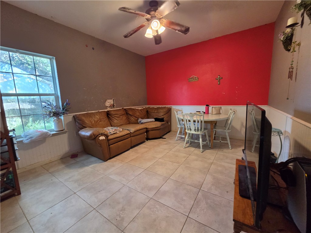 111 Paso Madera Rockport TX 78382