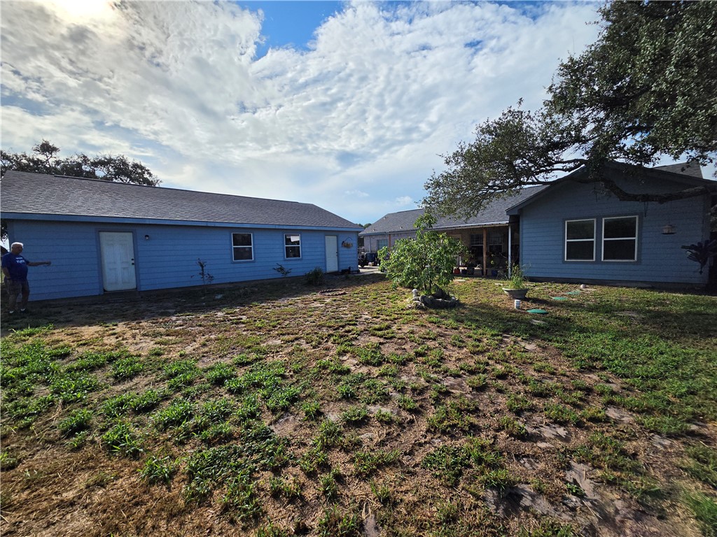 111 Paso Madera Rockport TX 78382