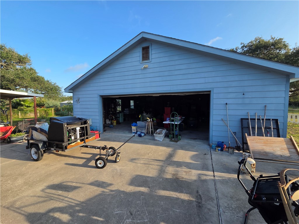 111 Paso Madera Rockport TX 78382