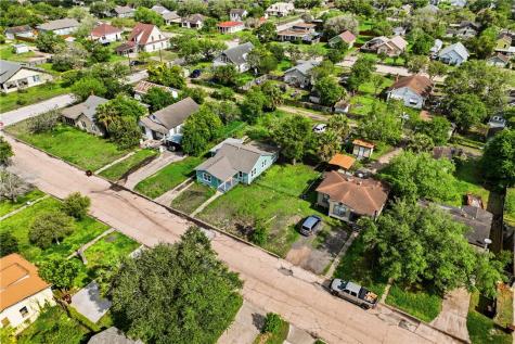 516 E Johnston Avenue Kingsville TX 78363
