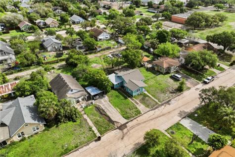 516 E Johnston Avenue Kingsville TX 78363