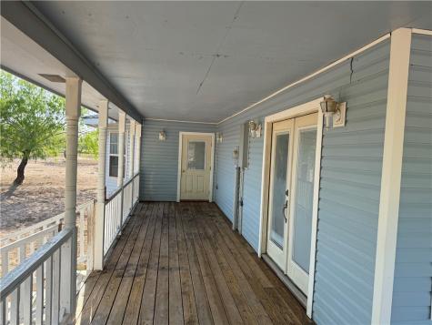 4493 W Highway 359 Benavides TX 78341
