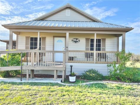 153 Boenig Road Woodsboro TX 78393