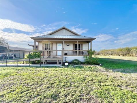 153 Boenig Road Woodsboro TX 78393