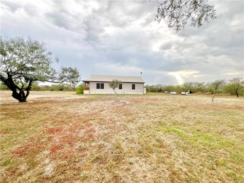 153 Boenig Road Woodsboro TX 78393