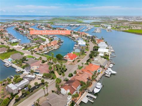 305 Marina Drive Port Aransas TX 78373