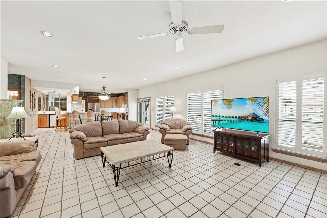 305 Marina Drive Port Aransas TX 78373
