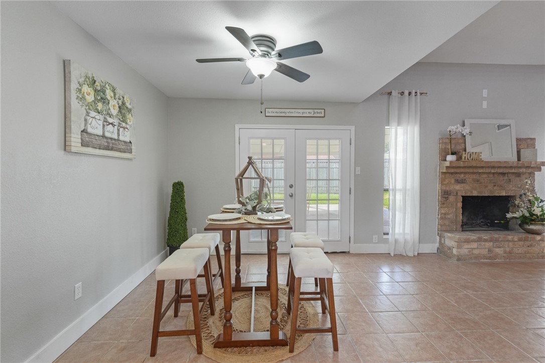 7006 Wakeforest Drive Corpus Christi TX 78413