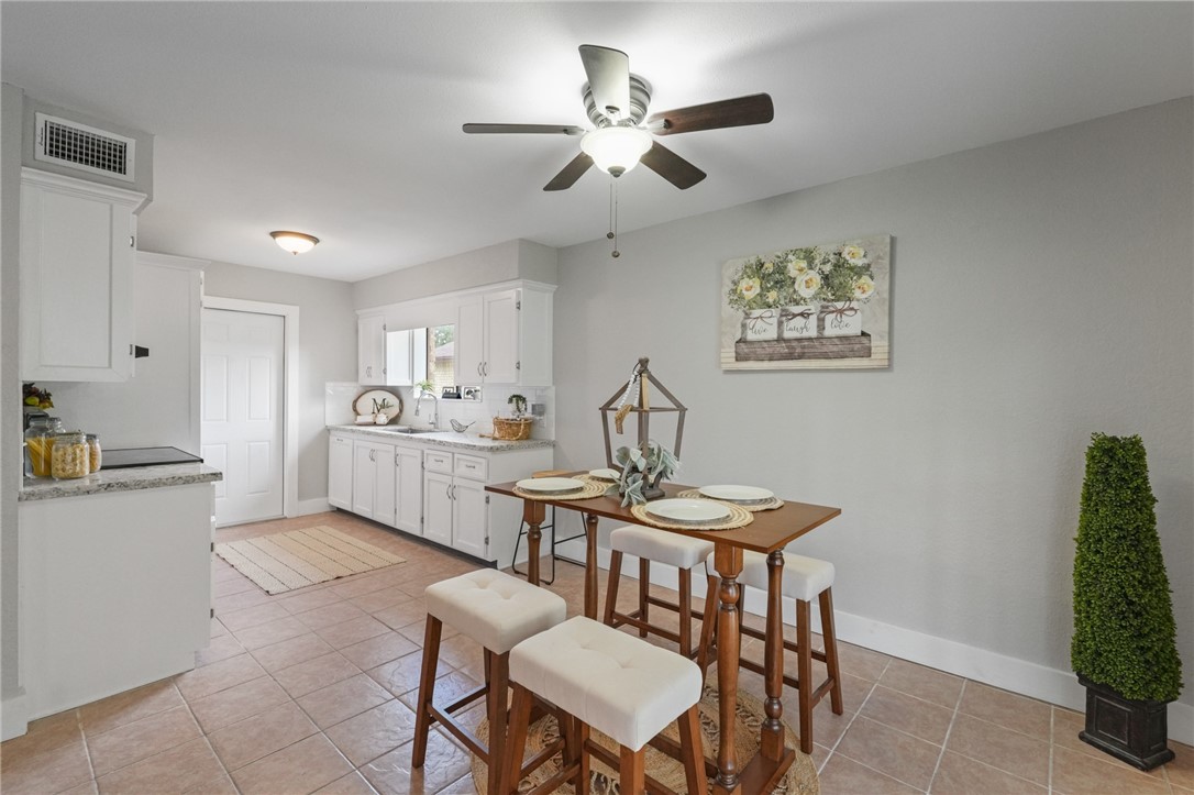 7006 Wakeforest Drive Corpus Christi TX 78413