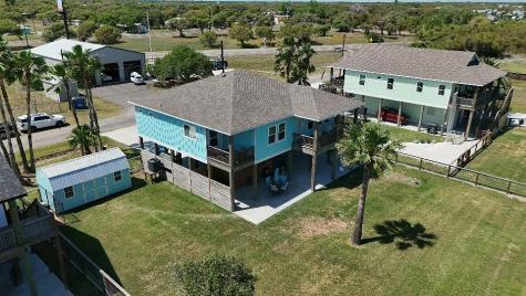 2106 S Young Street Rockport TX 78382