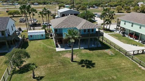 2106 S Young Street Rockport TX 78382