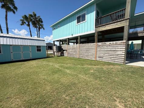 2106 S Young Street Rockport TX 78382