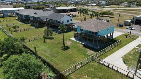 2106 S Young Street Rockport TX 78382