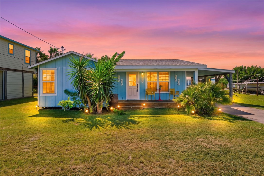 819 S Magnolia Street Rockport TX 78382