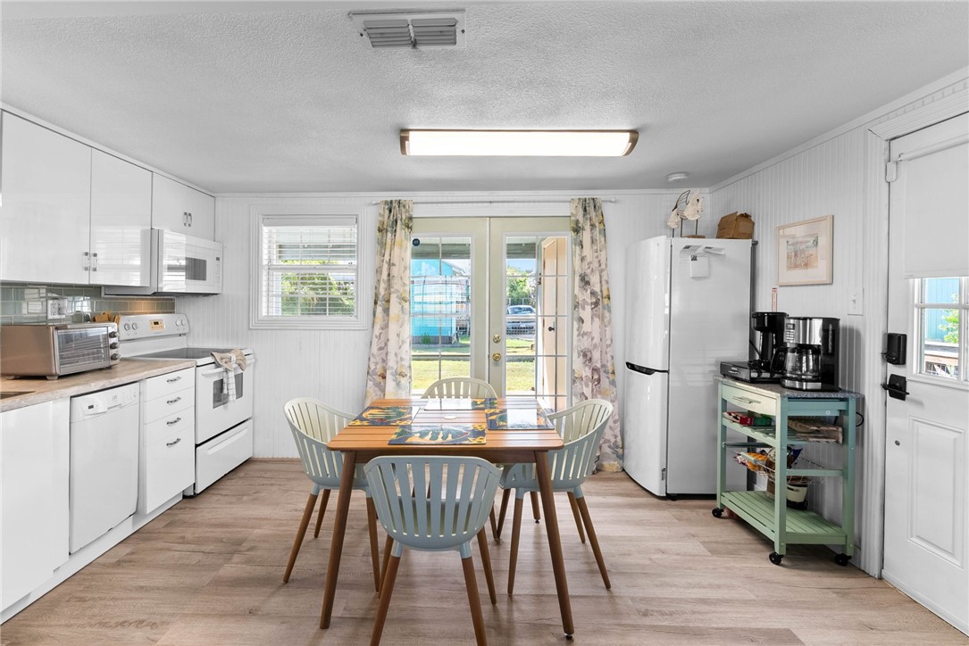 819 S Magnolia Street Rockport TX 78382