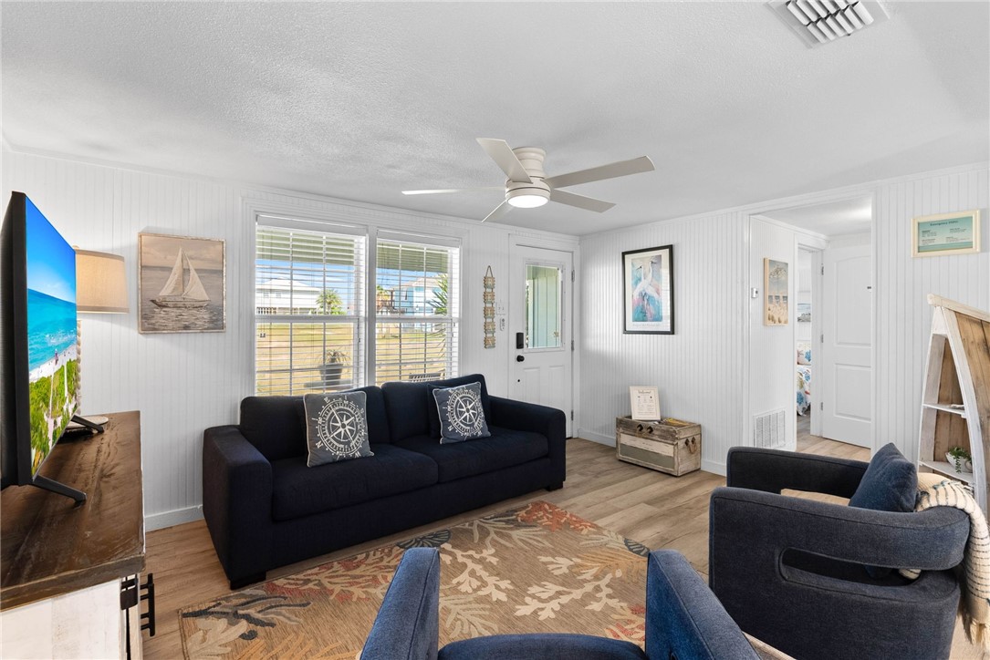 819 S Magnolia Street Rockport TX 78382