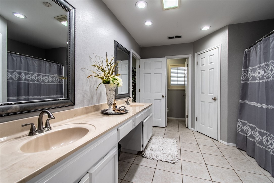 3245 Hampton Street Corpus Christi TX 78414
