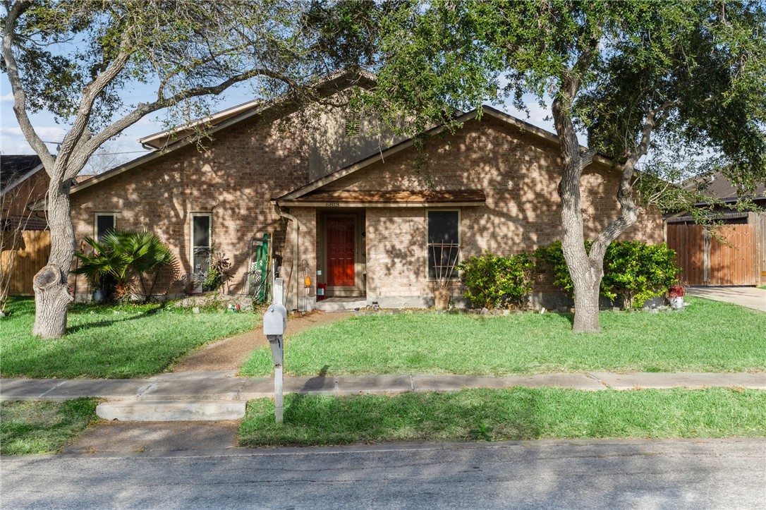 6813 Braesvalley Drive Corpus Christi TX 78413