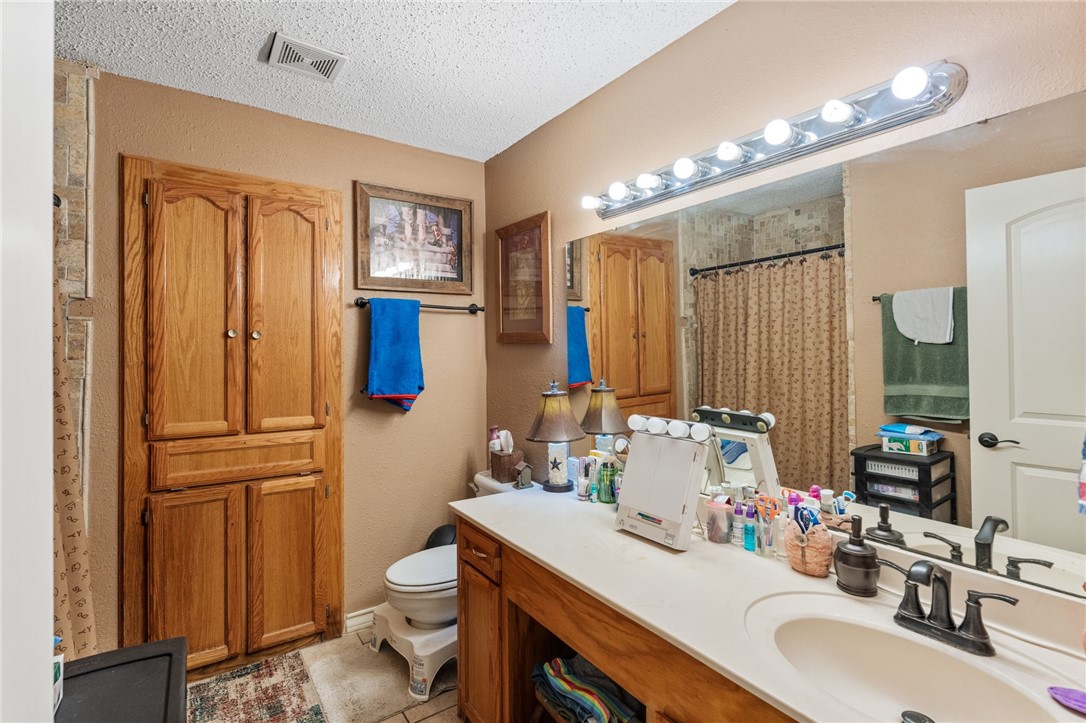 6813 Braesvalley Drive Corpus Christi TX 78413