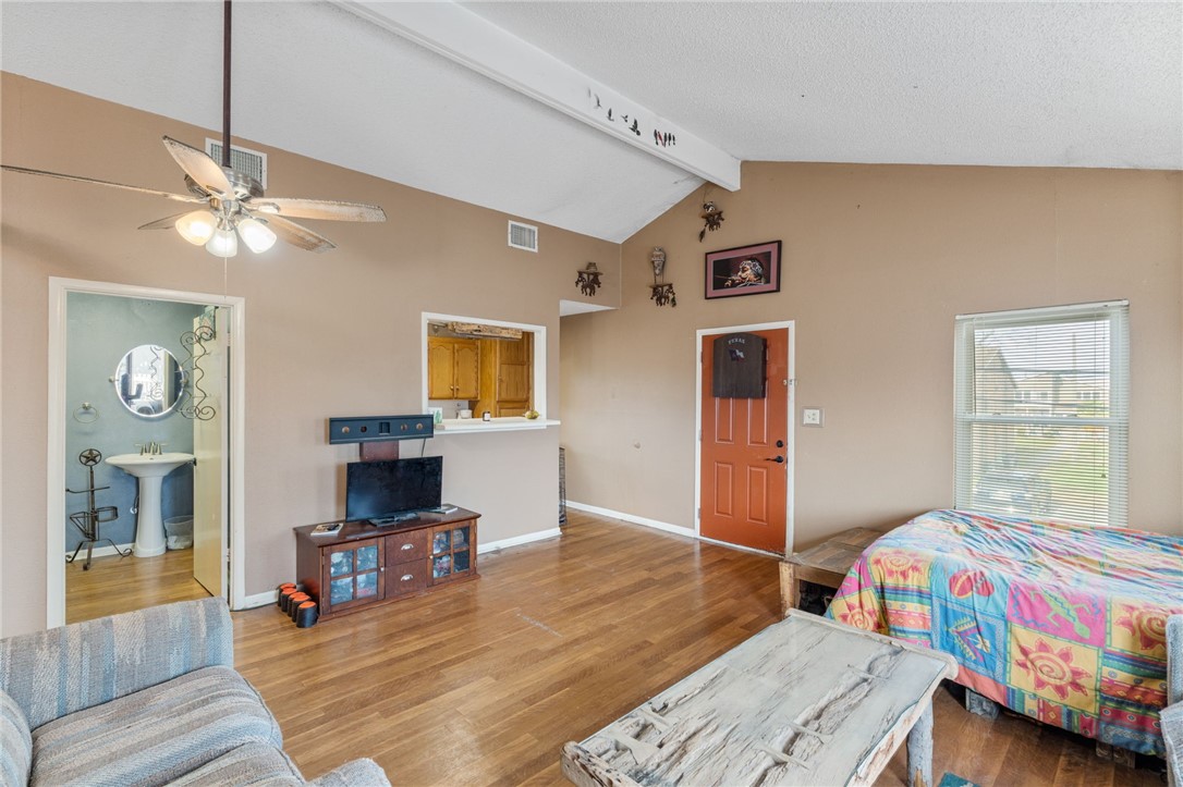 6813 Braesvalley Drive Corpus Christi TX 78413