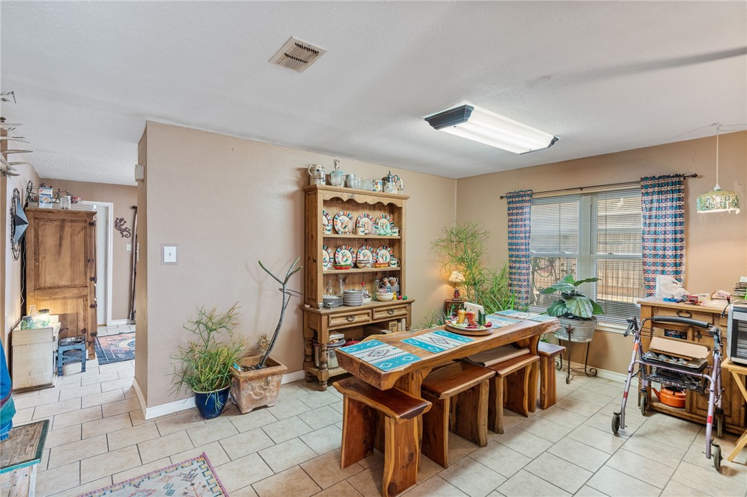 6813 Braesvalley Drive Corpus Christi TX 78413