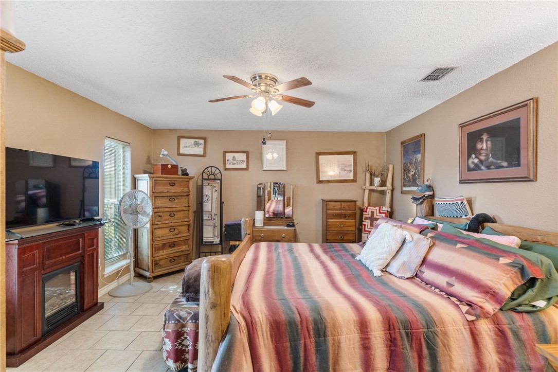 6813 Braesvalley Drive Corpus Christi TX 78413