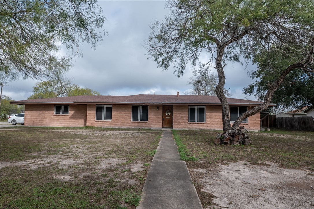 304 Elizabeth Avenue Kingsville TX 78363