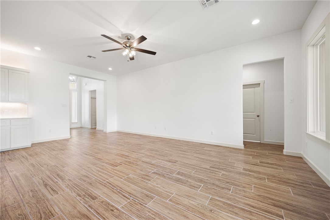 1702 Elm View Drive Corpus Christi TX 78418