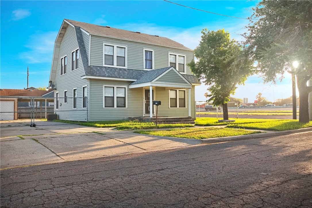 2002 Craig Street Corpus Christi TX 78405
