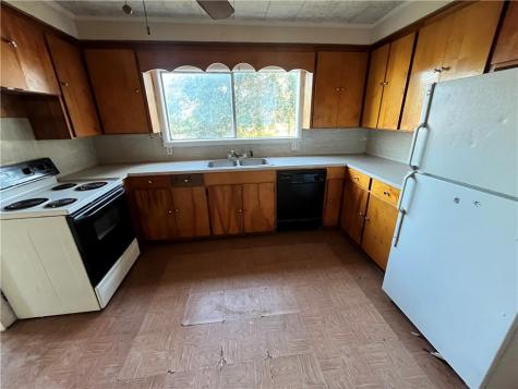 602 Richard Cruz Street Freer TX 78357