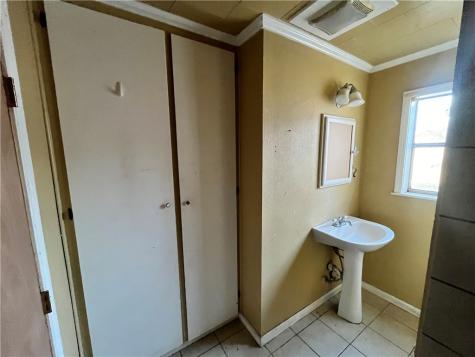 602 Richard Cruz Street Freer TX 78357