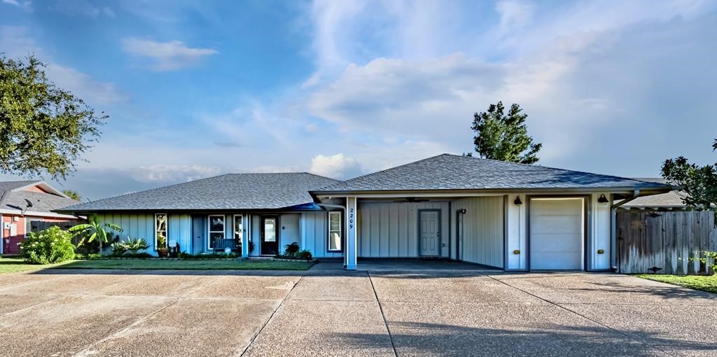 2209 Cape Charles Street Rockport TX 78382