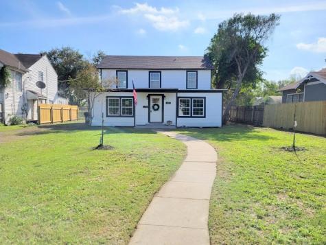 609 W Lee Avenue Kingsville TX 78363