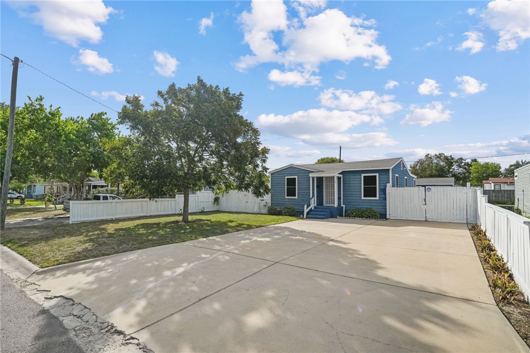 129 Pearse Drive Corpus Christi TX 78415