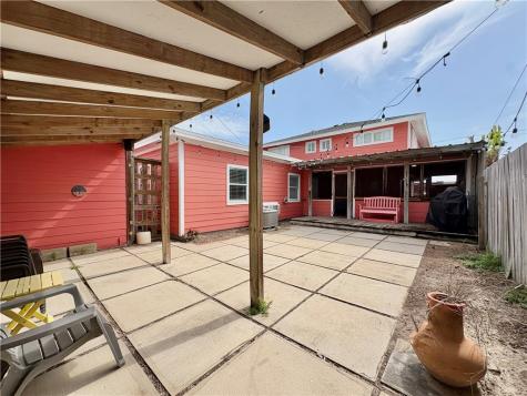 1218 S 11th Port Aransas TX 78373