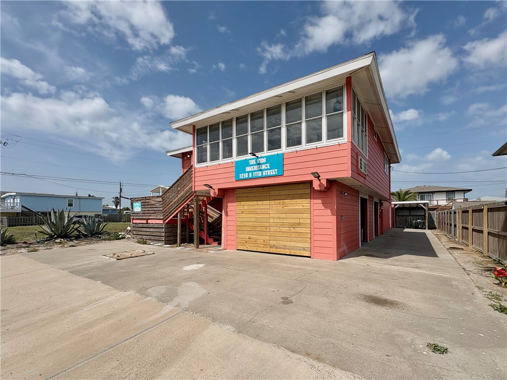 1218 S 11th Port Aransas TX 78373