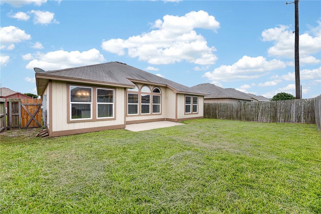 3913 Las Bahias Drive Corpus Christi TX 78414