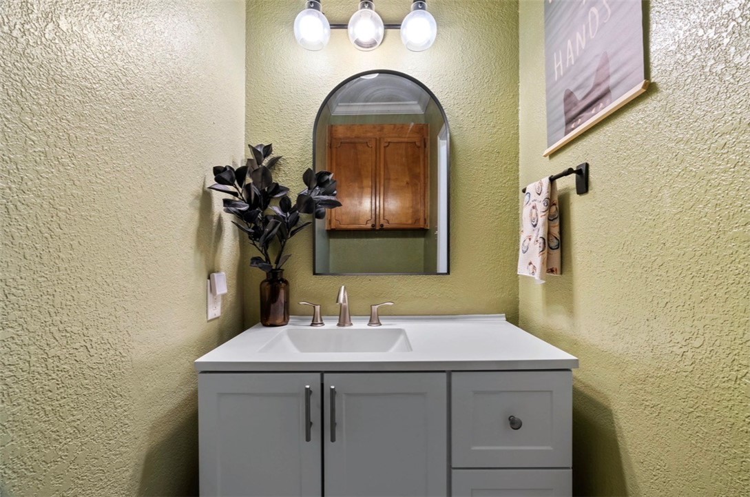 3025 Quail Springs B-11 Corpus Christi TX 78414