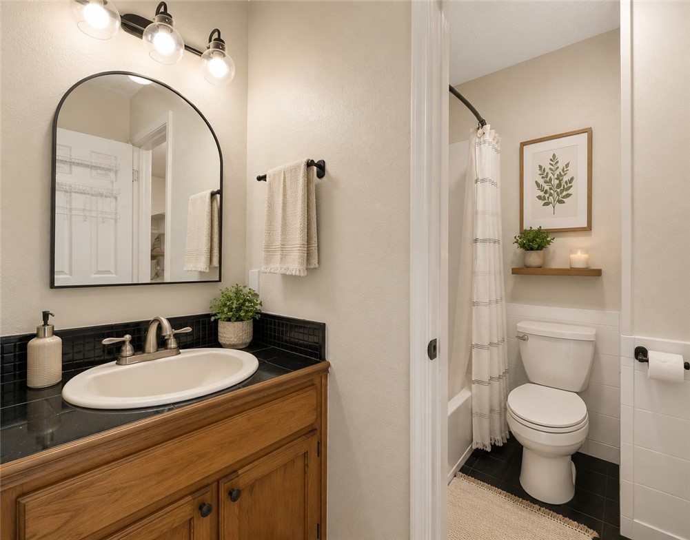 3025 Quail Springs B-11 Corpus Christi TX 78414