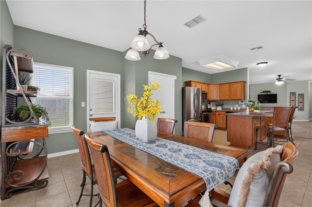 2622 Las Brisas Street Corpus Christi TX 78414