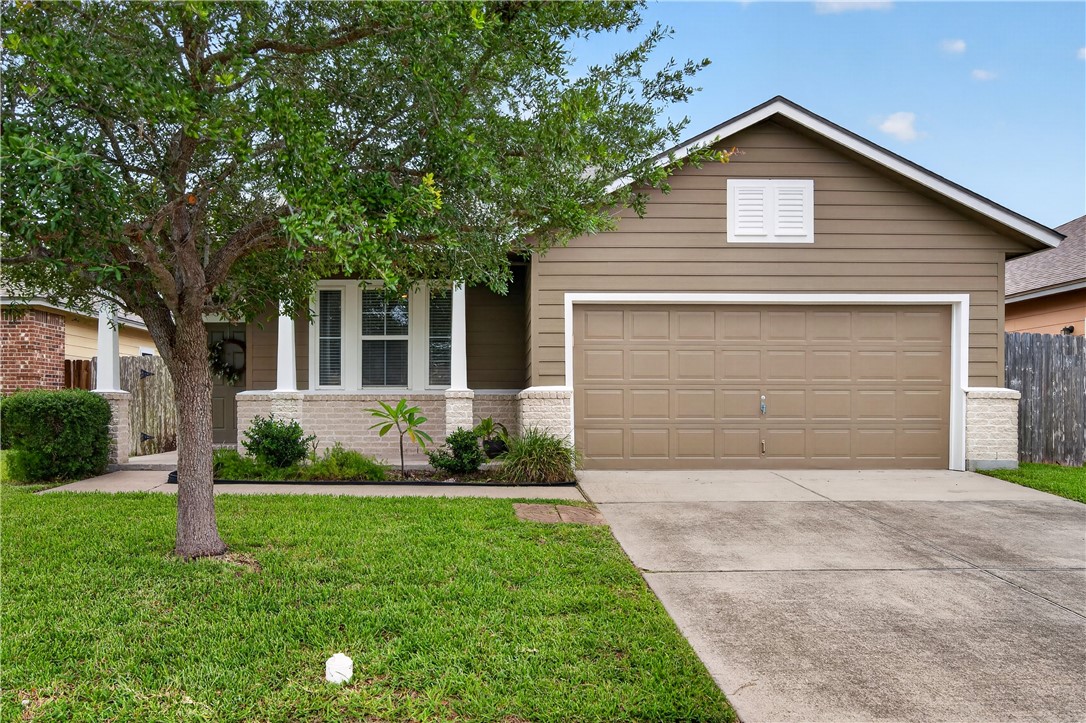 2622 Las Brisas Street Corpus Christi TX 78414