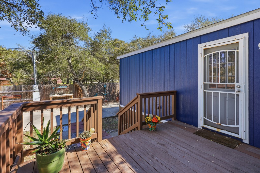 543 Hickory Avenue Rockport TX 78382