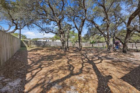 543 Hickory Avenue Rockport TX 78382